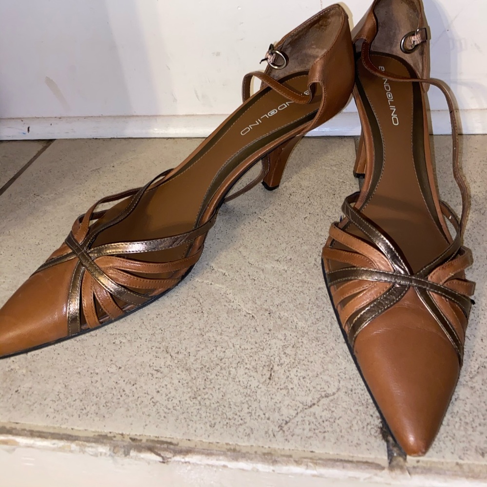 Pointed brown low heels